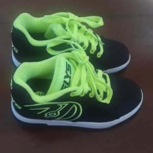 Boys Heelys youth size 1